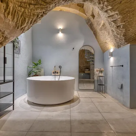 Sophisticated One Bedroom Duplex With Shared Roof Terrace Goblugf *