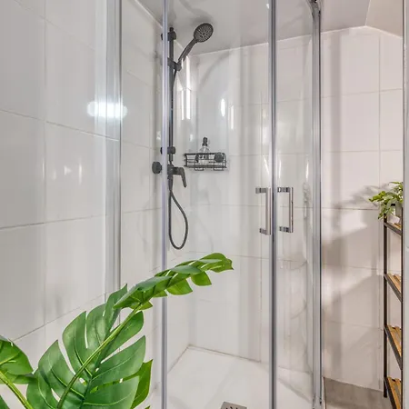 Sophisticated One Bedroom Duplex With Shared Roof Terrace Goblugf