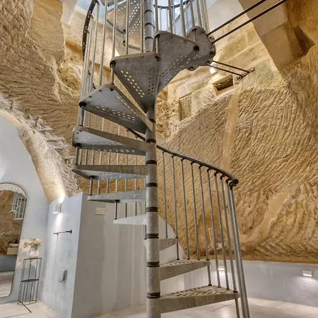 Sophisticated One Bedroom Duplex With Shared Roof Terrace Goblugf *